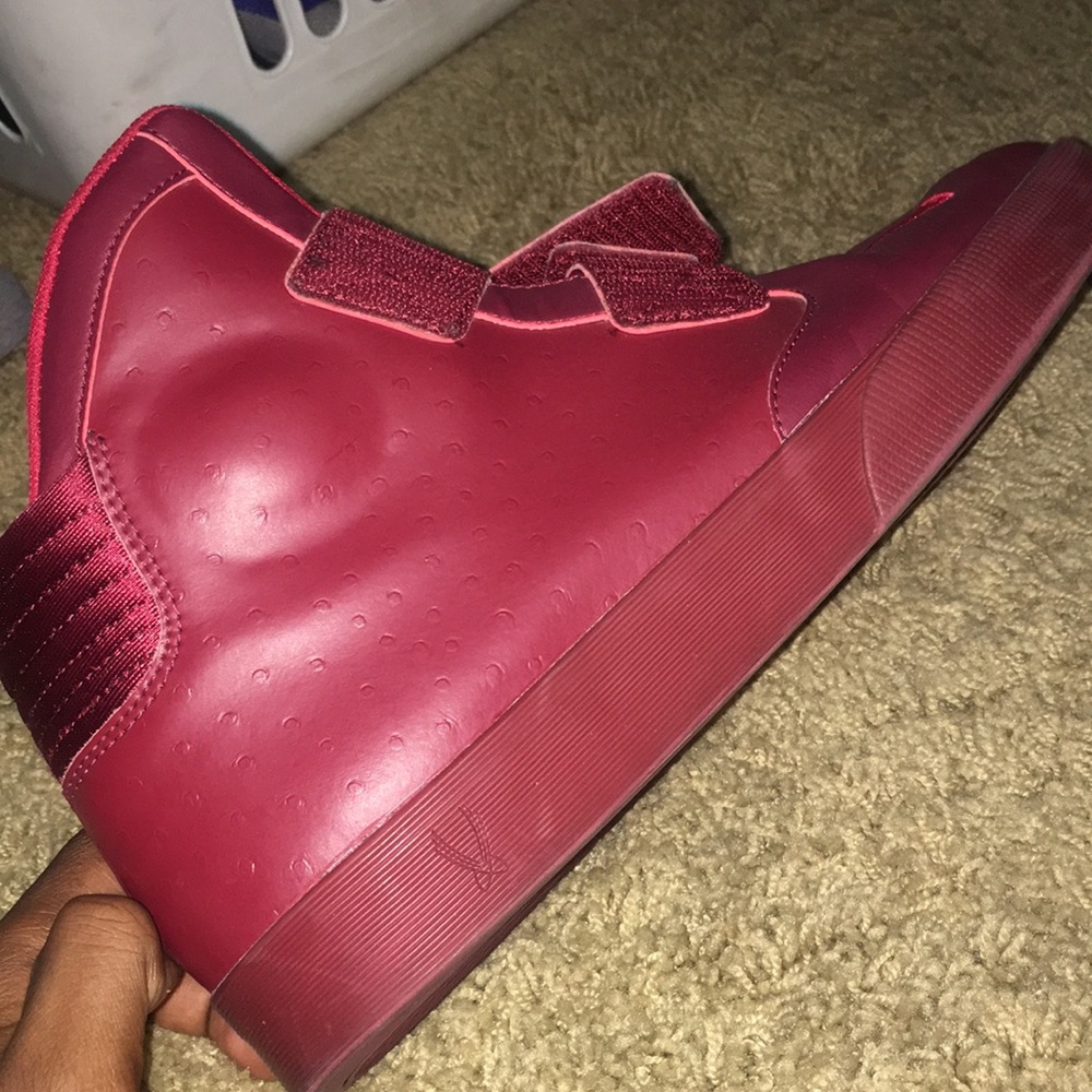 Men’s limited edition burgundy yeezy fly steppers